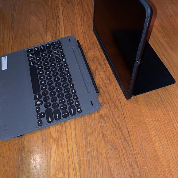 ZAGG SLIMBOOK ULTRATHIN KEYBOARD IPAD PRO 12.9 BLACK Apple 2 attachable pieces - Picture 10 of 12